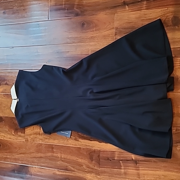 Tommy Hilfiger Sleeveless Military Dress with Collar - Picture 10 of 10